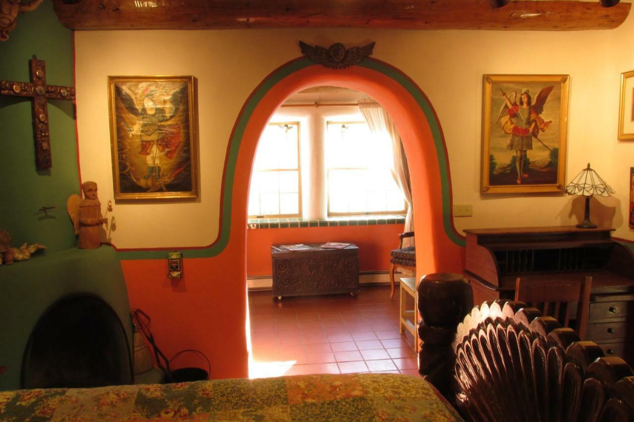 טאוס La Dona Luz Inn An Historic B&B מראה חיצוני תמונה